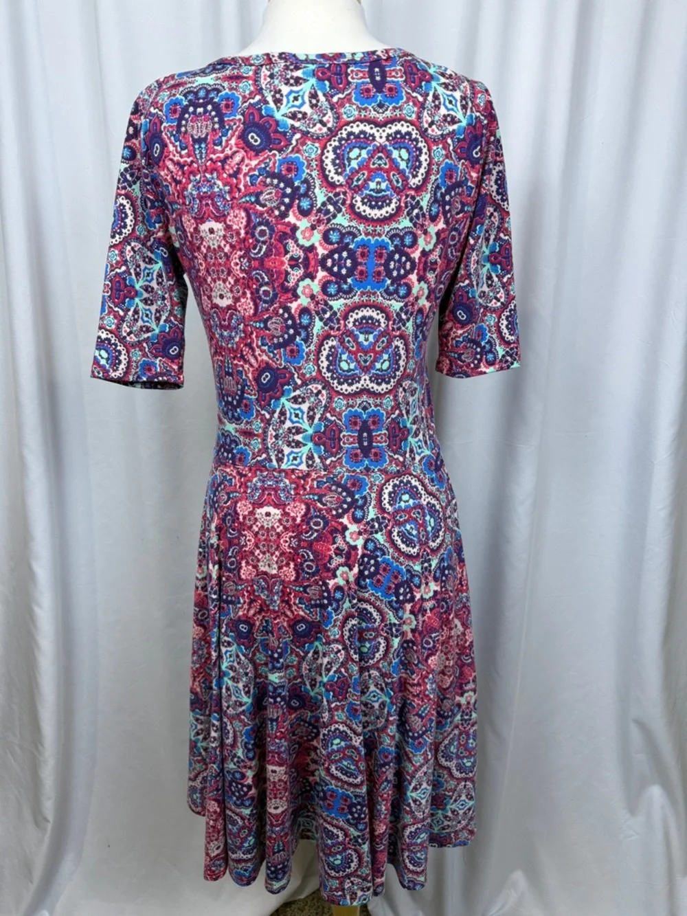 LuLaRoe Red and Blue Paisley Nicole Scoop-Neck Dress, Large - Picture 3 of 7